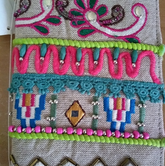 Global Passport holder - Picture 2 of 9